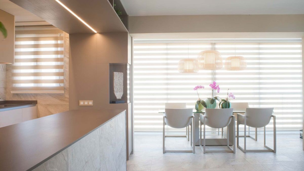 wall-street-armchair-vondom-core-furniture-lifestyle-1_preview