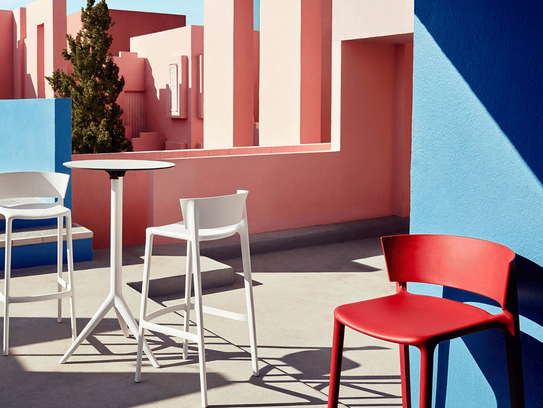 africa-bar-stool-vondom-core-furniture-lifestyle-1