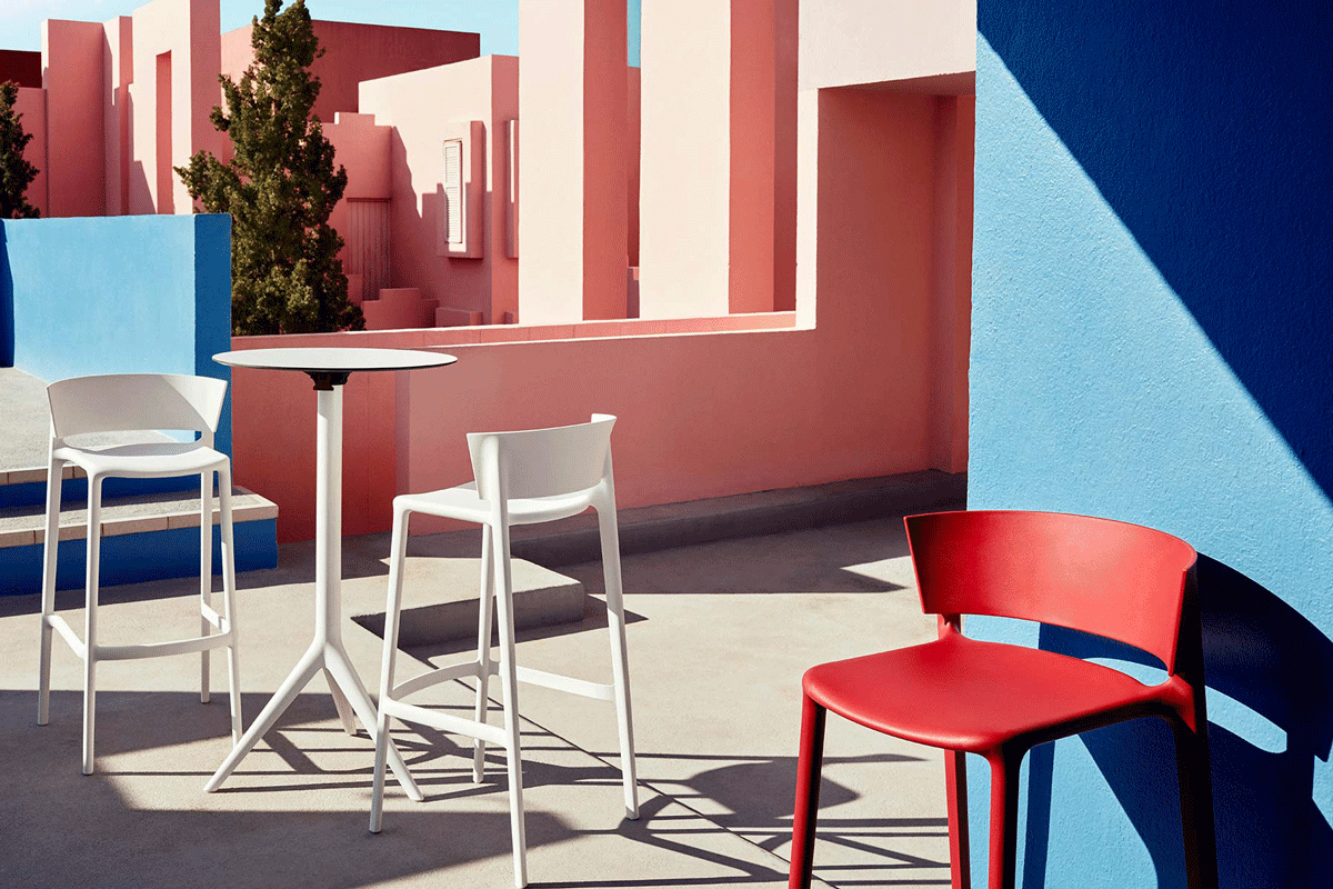 africa-bar-stool-vondom-core-furniture-lifestyle-1
