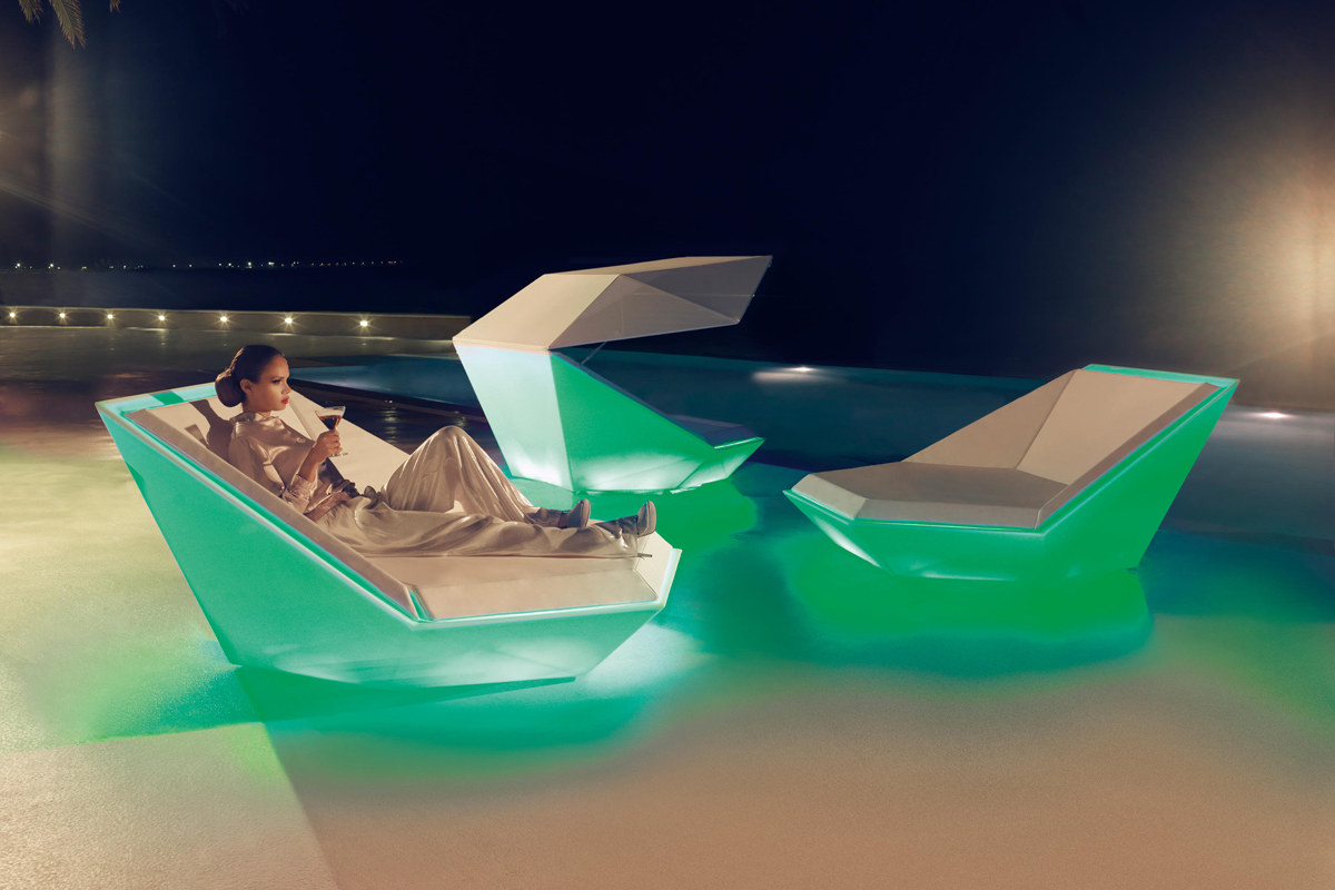 faz-daybed-vondom-core-furniture-lifestyle-1