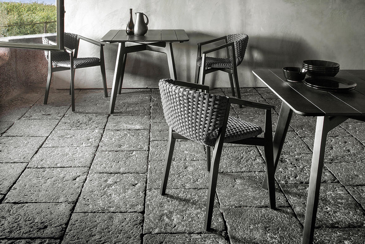 knit-dining-table-small-black-ethimo-core-furniture-lifestyle-1
