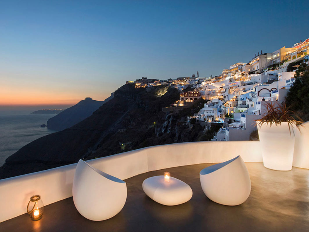 stones-armchair-vondom-core-furniture-lifestyle-1