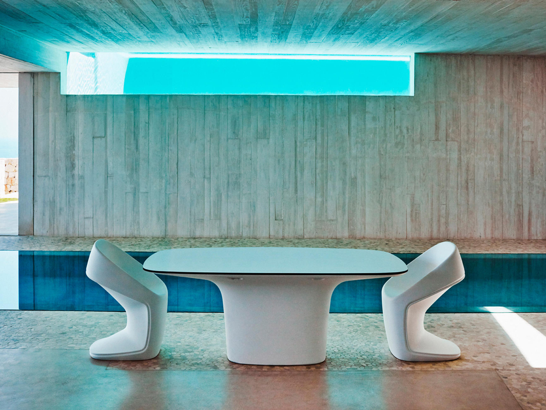 ufo-dining-chair-white-vondom-core-furniture-lifestyle-1