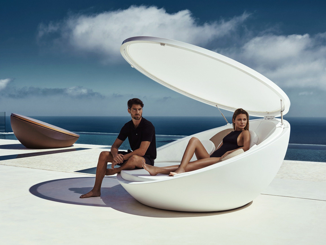 ulm-daybed-vondom-core-furniture-lifestyle-1jpg