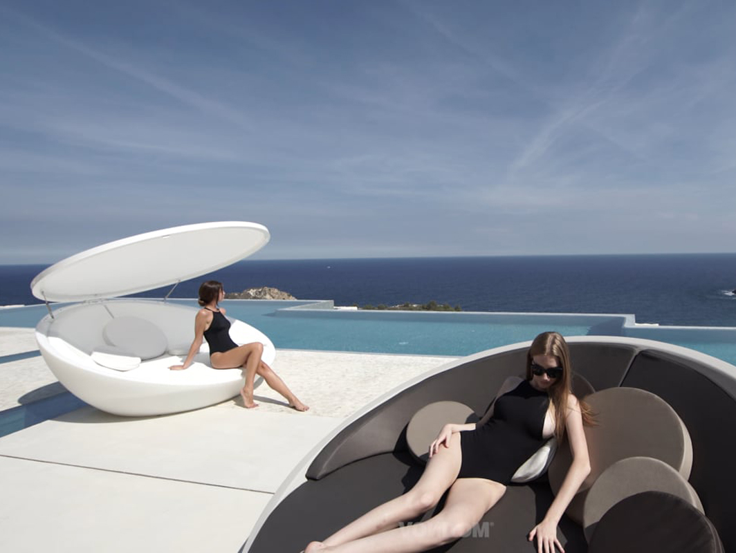 ulm-daybed-vondom-core-furniture-lifestyle-2
