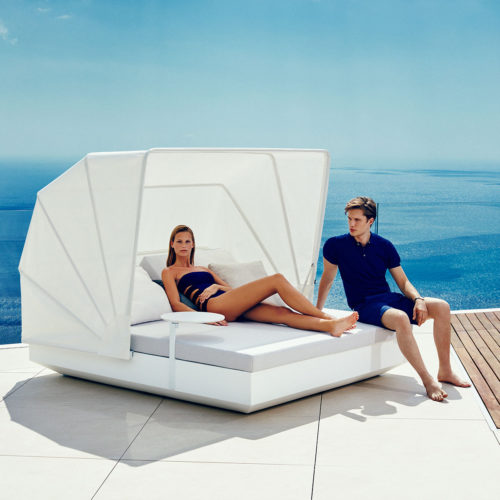 VELA DAYBED WITH SUNROOF <br/> By Vondom - Image 2