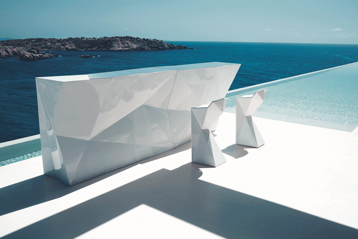 vertex-white-vondom-core-furniture-lifestyle-1
