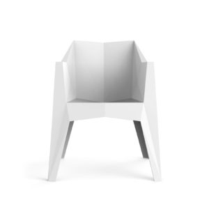 A white voxel armchair by Vondom.
