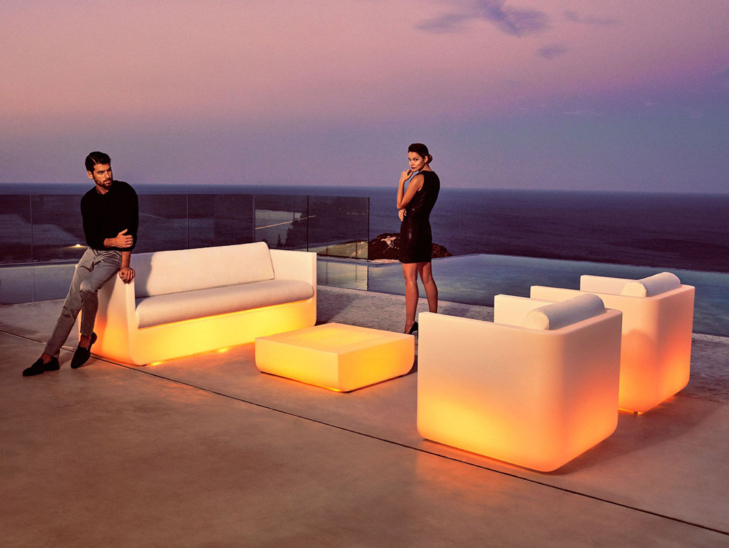 ulm-vondom-core-furniture-lifestyle-1