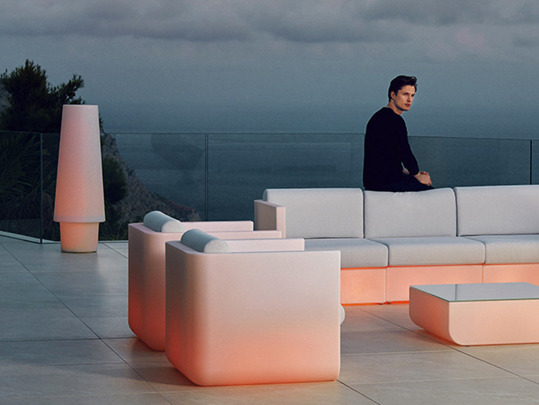 ulm-lmap-vondom-core-furniture-lifestyle-4