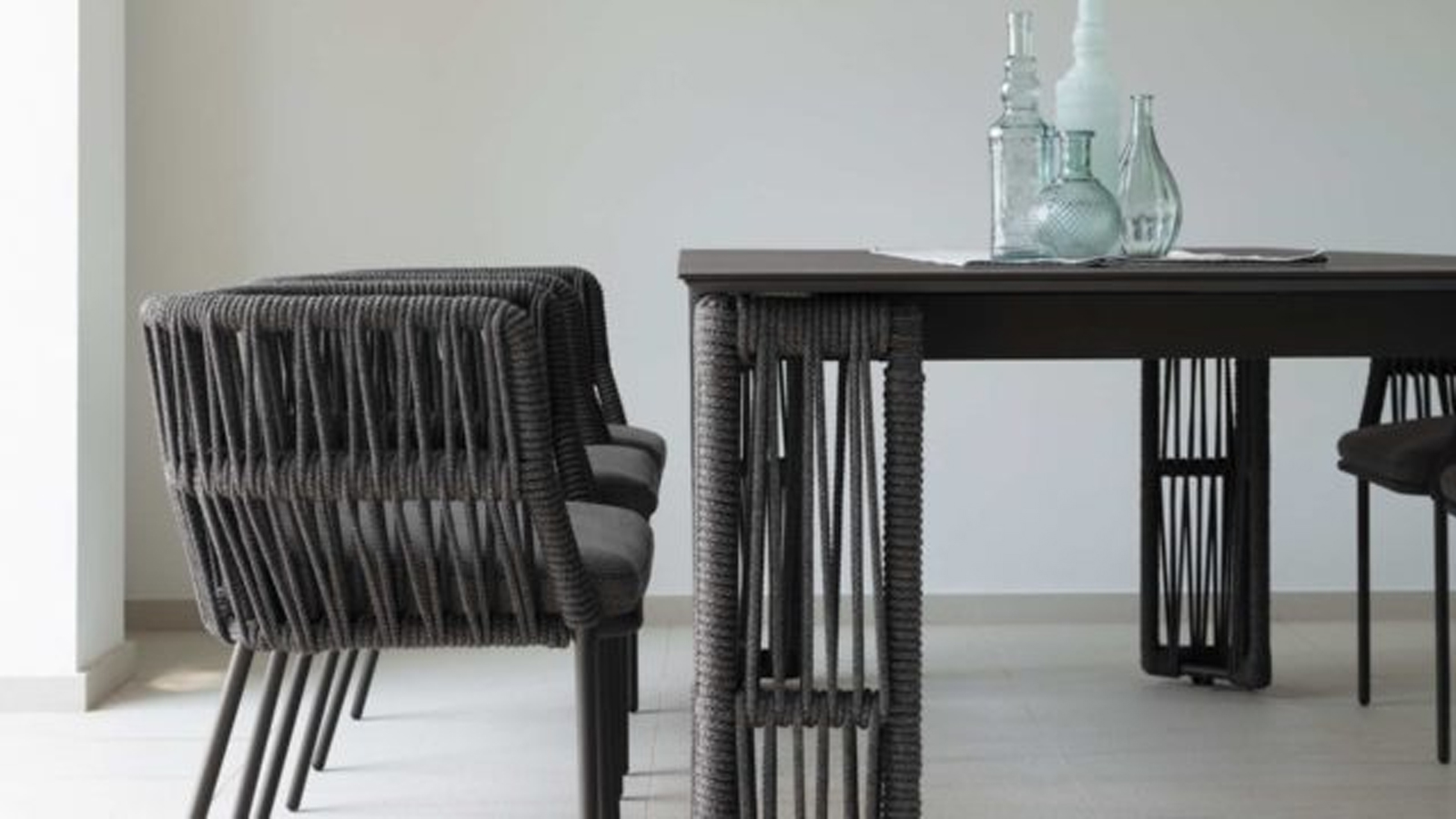 T_CliffDiningArmchair_2