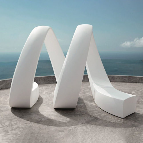 AND <br/> By Vondom - Image 2