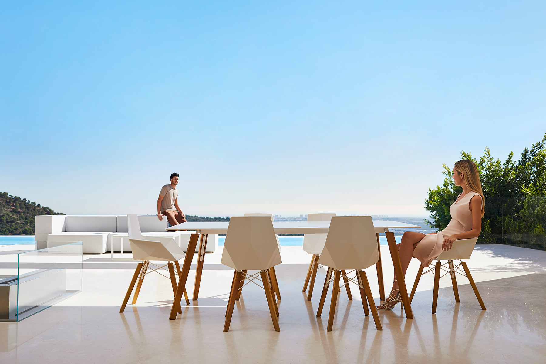 design-contract-furniture-chairs-tables-faz-wood-ramon-esteve-vondom (1)