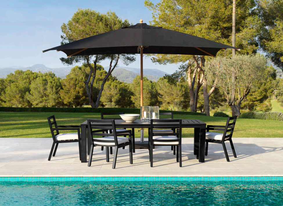 eichholtz_dining_chair_delta_sand_outdoor_113654_lifestyle_corefurniture_online