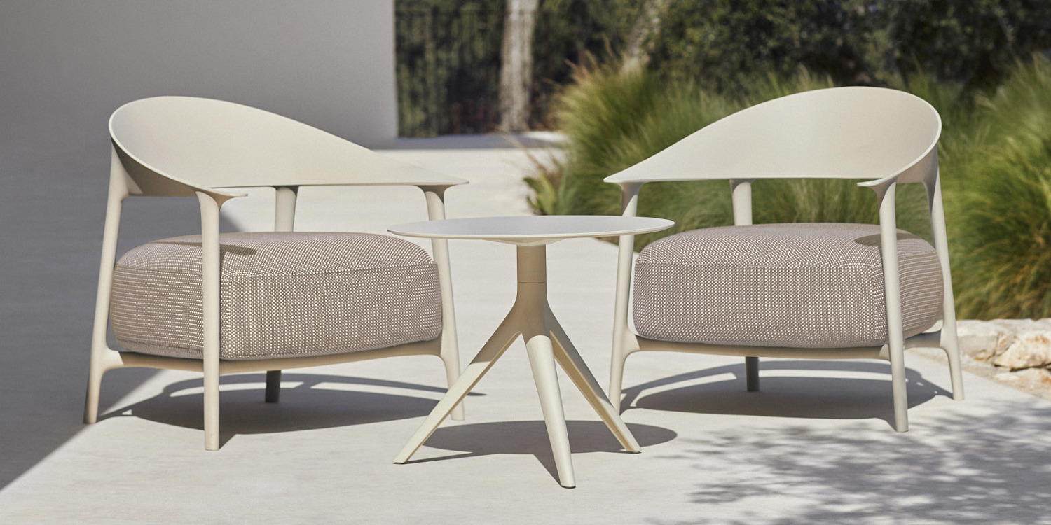 vondom_africa_lounge_chair_lifestyle_4_corefurniture_online
