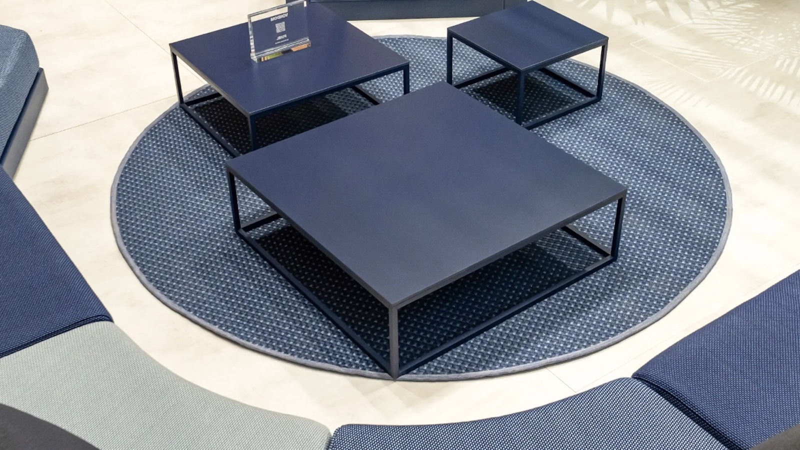 OUTDOOR RUGS
