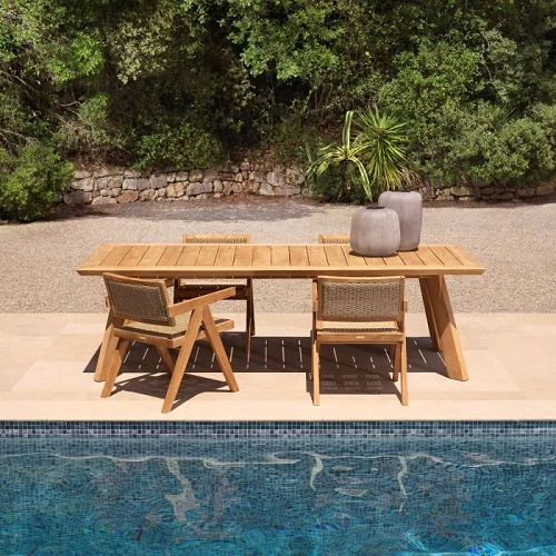 OUTDOOR DINING TABLE MERATI<br/> By Eichholtz - Image 2