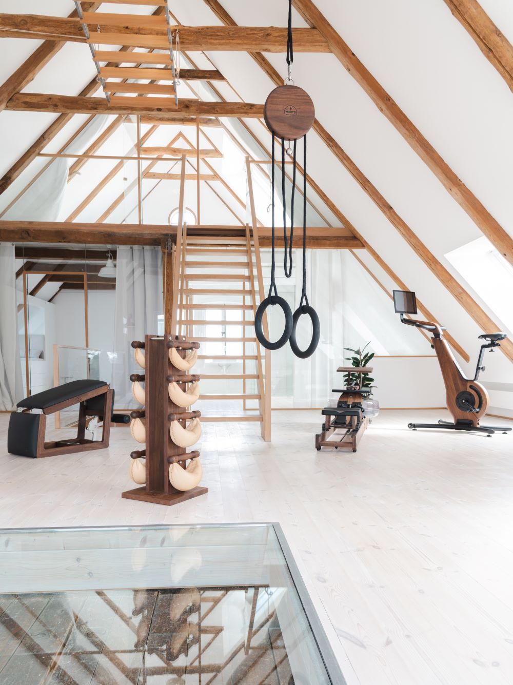 nohrd_sling_lifestyle_3_corefurniture_online