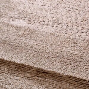 Designer Carpet Asuri by Eichholtz available in brown and taupe. Hand woven / 90% viscose / 7% cotton / 3% polyester pile. 400 x 300cm