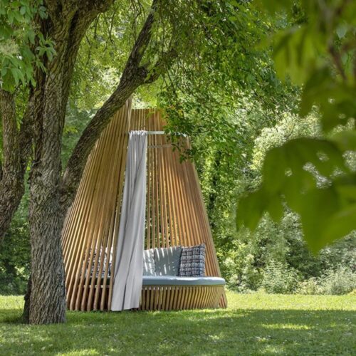 HUT LOUNGE BED<br/> By Ethimo - Image 2