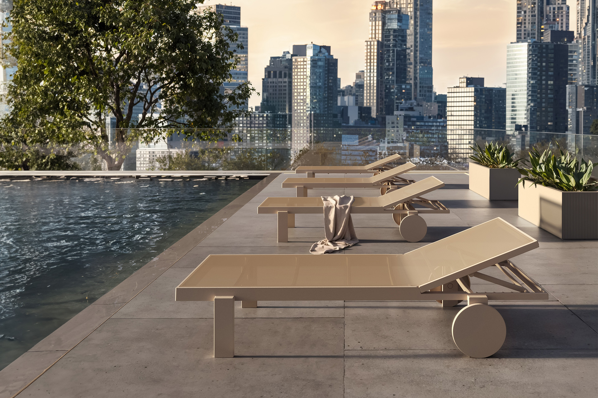 Vondom-Gatsby-sun-lounger-Ramon-Esteve-3